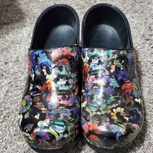 Dansko size 40